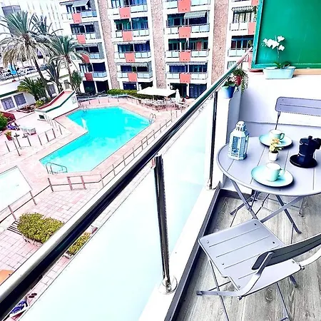 Year-Round Sun - Pool-View Balcony Appartamento Playa del Inglés