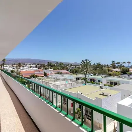 Year-Round Sun - Pool-View Balcony Appartamento Playa del Inglés